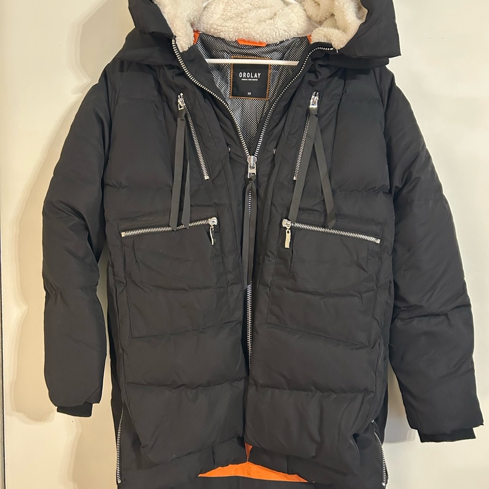 ♥️ OROLAY Black Puffer Jacket with Orange Accents